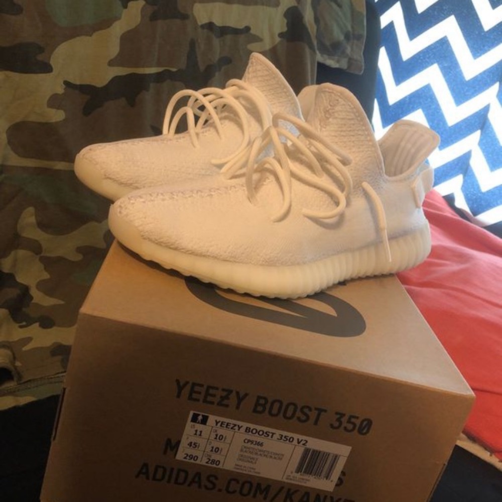 Yeezy Boost 350 v2 Cream